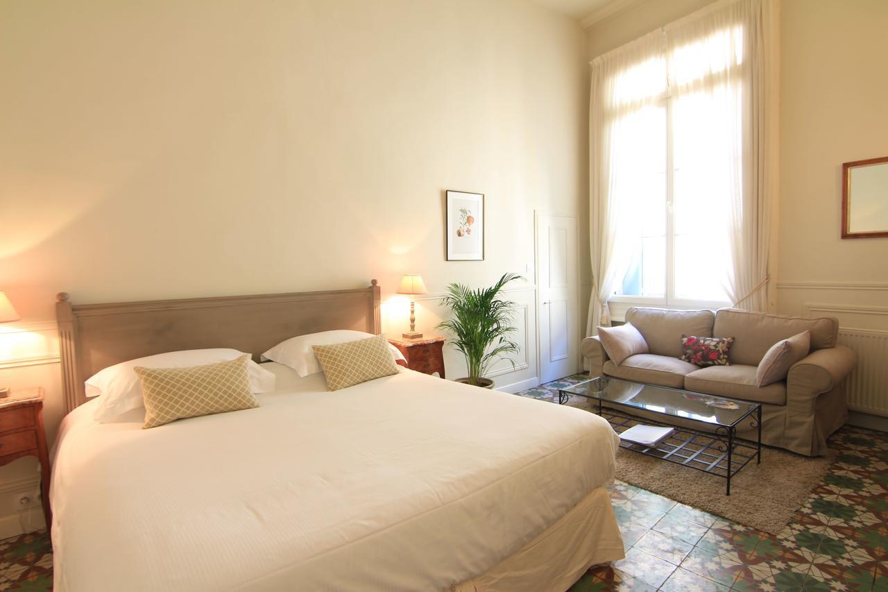 Cinq & Sept Hotel Roujan Eksteriør billede